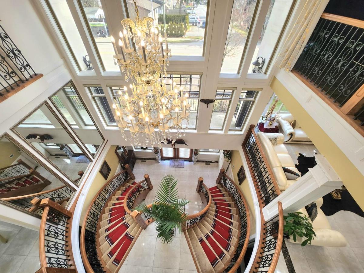 Hotel Empire Palace Surrey Exteriér fotografie